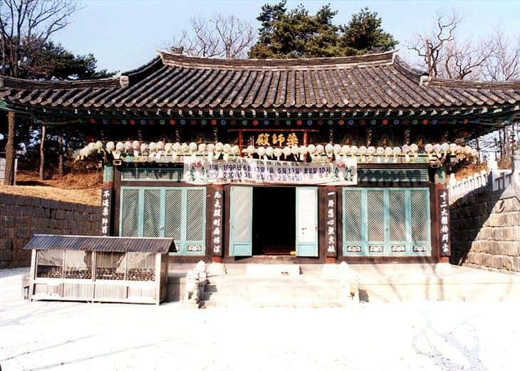 호압사 — 호압사약사전