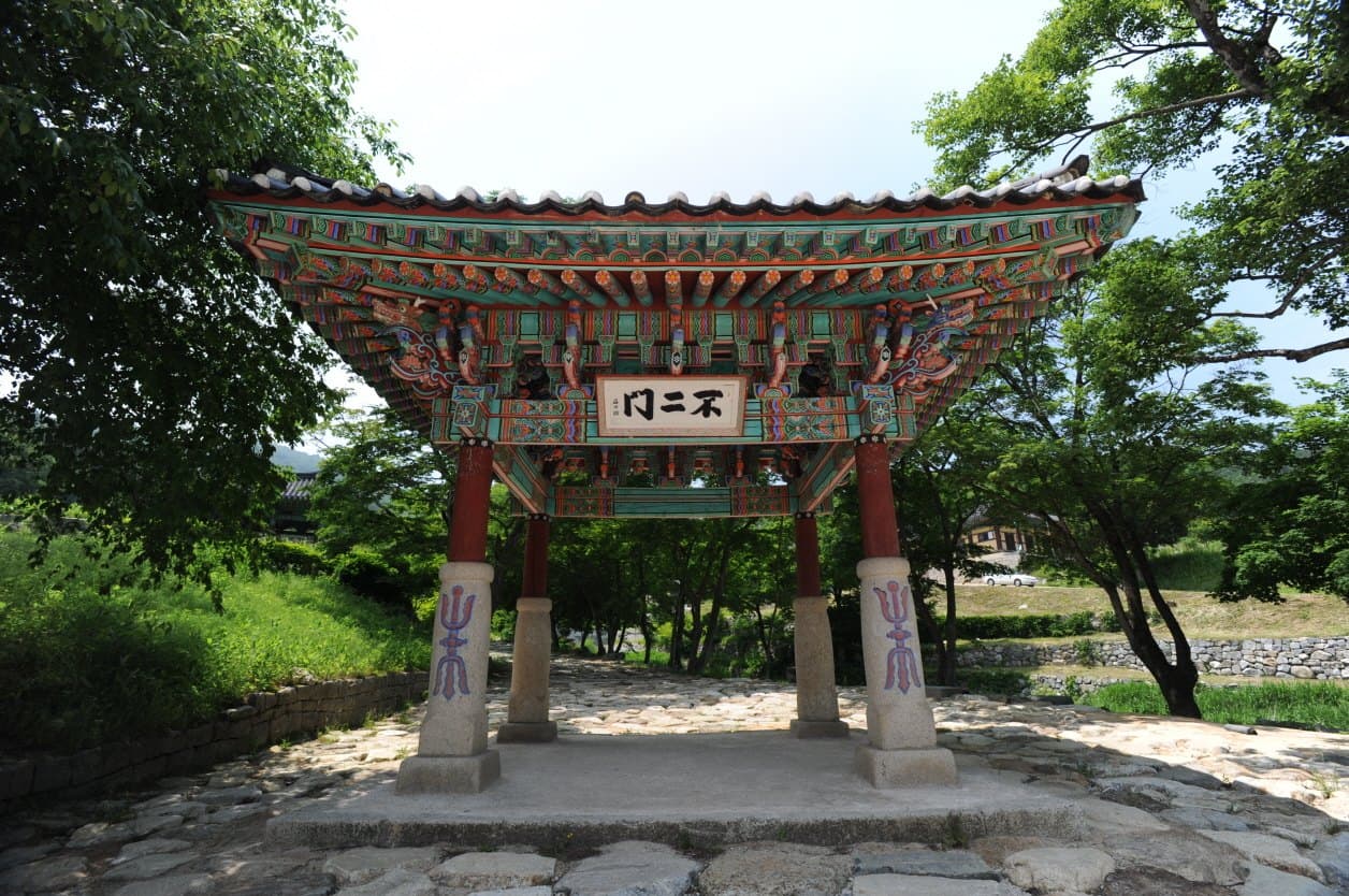 고성 건봉사지·건봉사 — 건봉사불이문 — 건봉사불이문 (촬영:문화재청)